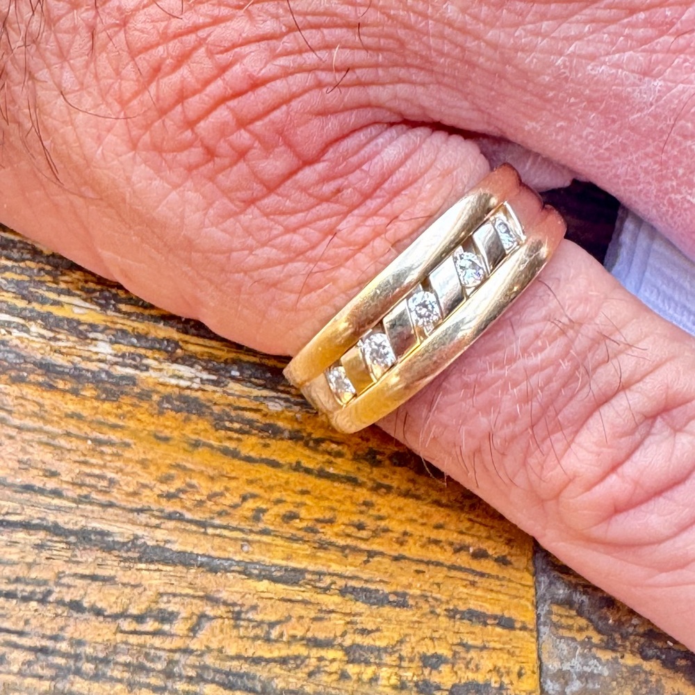 Men’s Elegant Gold Wedding Band/ 6 Diamond Ring